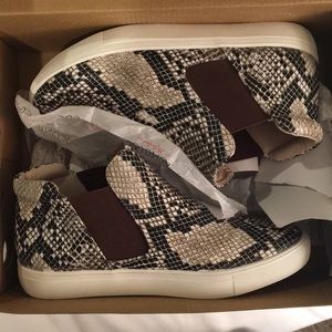 BRAND NEW Snake print sneakers
